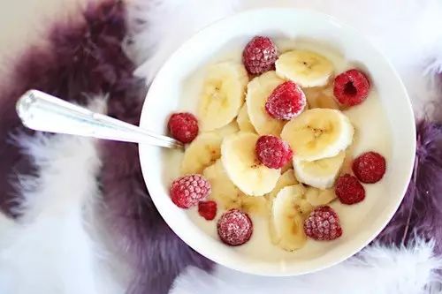 牛奶酸奶豆浆哪个营养成分更高,牛奶豆浆酸奶哪个最适合你