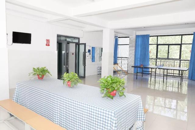 河南宿舍条件好的大学,河南大学数学系宿舍条件