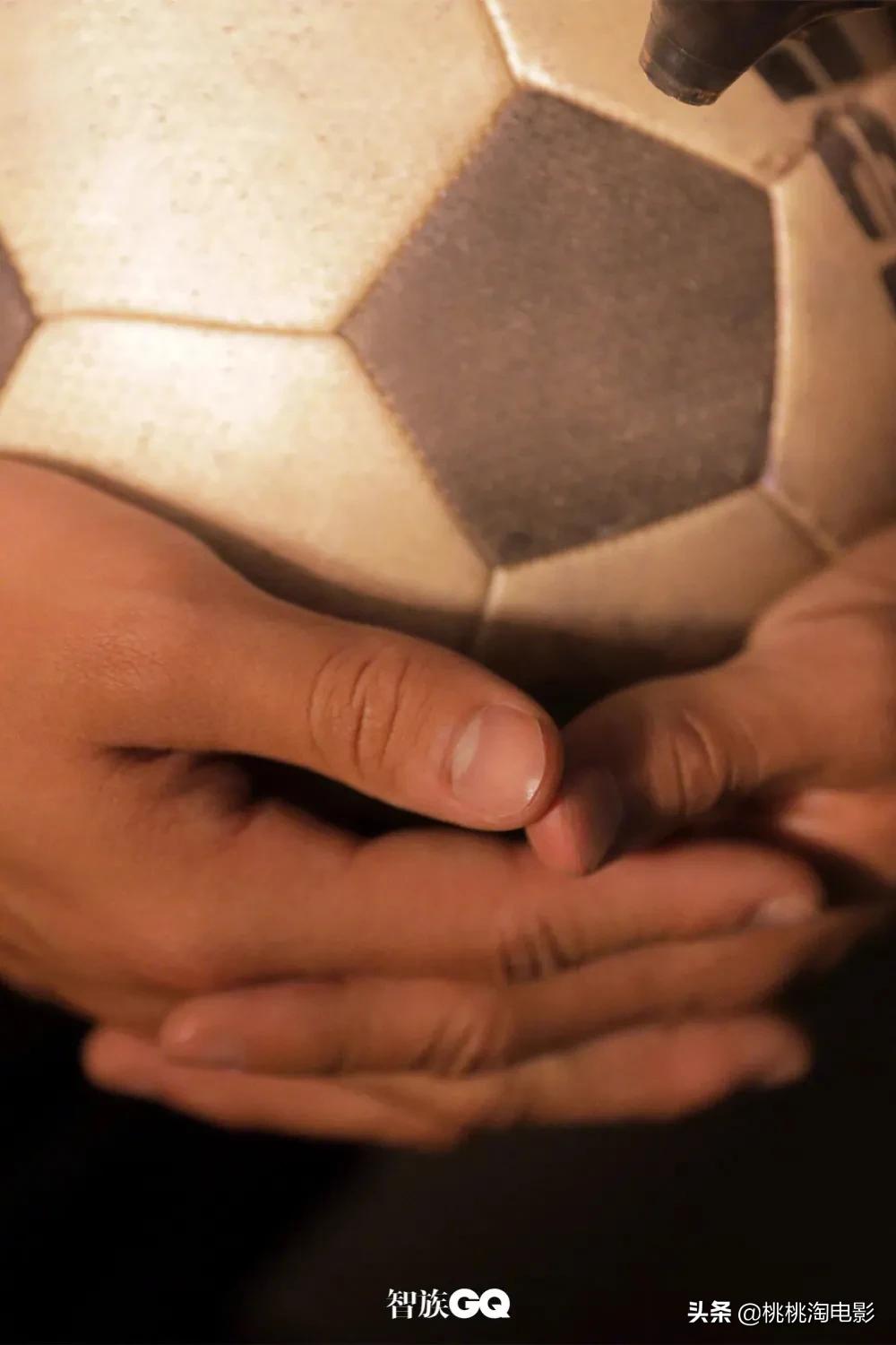 李嗣镕帅气足球视频,李嗣镕踢球视频照片