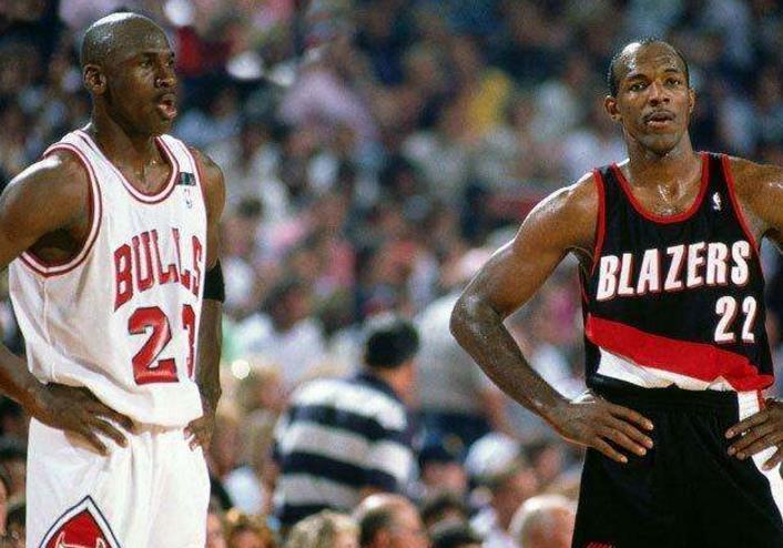 nba经典时刻滑翔机,最强nba乔丹滑翔机