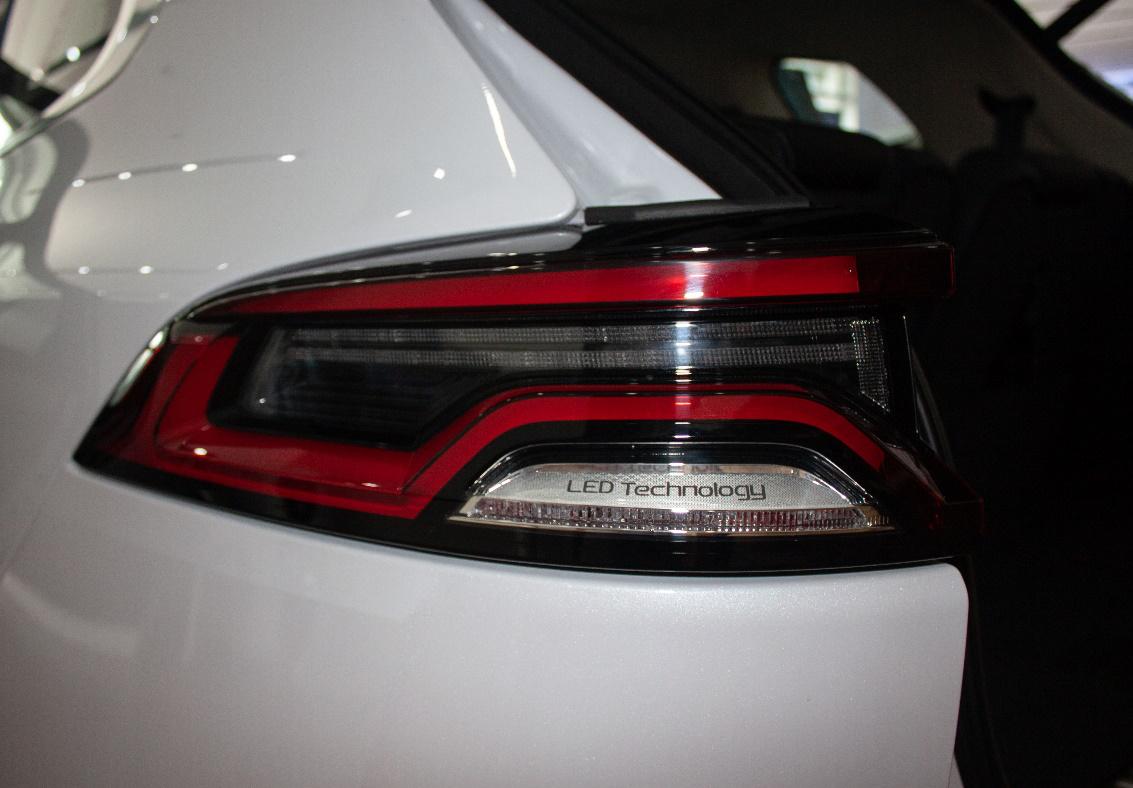 比亚迪唐2.0t7座新能源车测评,比亚迪唐7座混合动力车型