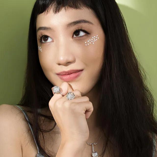 为啥相同的穿搭自己不穿不好看,同样的穿搭为什么别人穿更好看