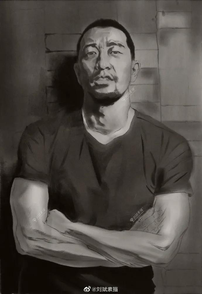 刘斌素描技法用的绘画材料,刘斌素描用的什么笔