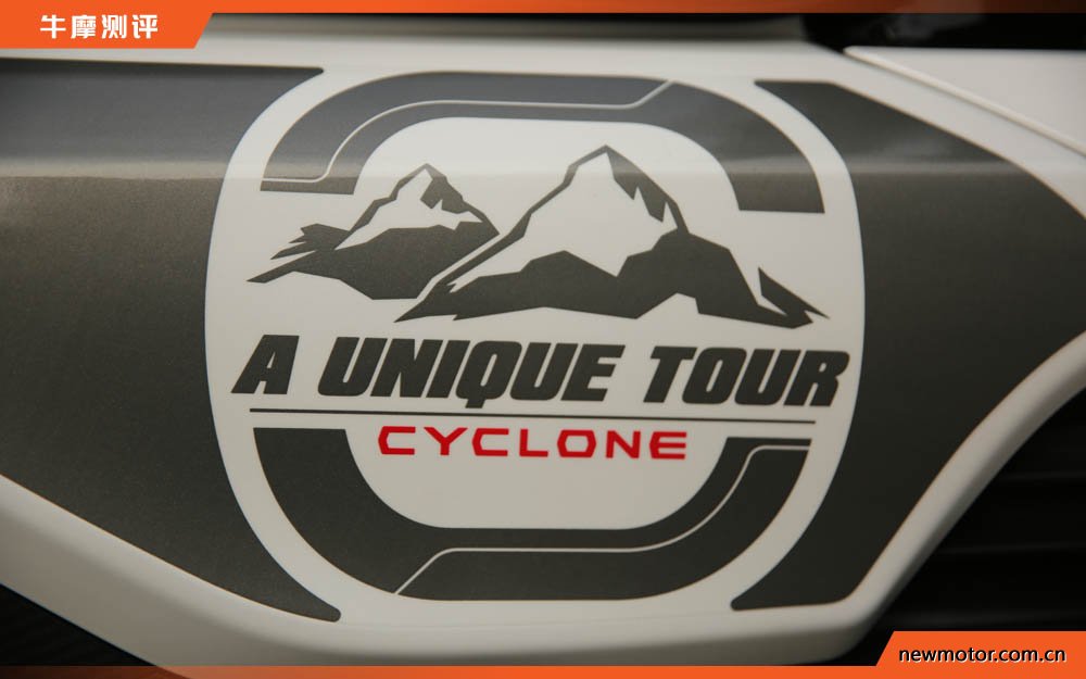 油箱17升续航可达400公里,最佳国产踏板摩旅车