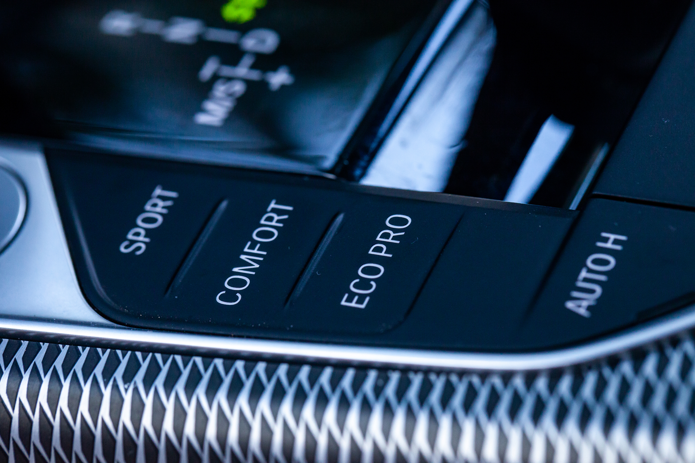 宝马330li试驾测评,宝马330li试驾感受