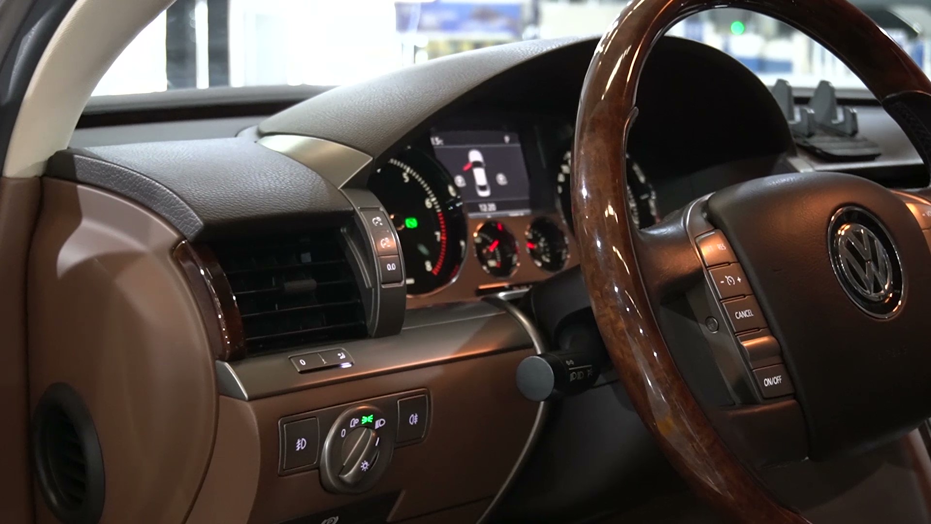 开了大众辉腾被朋友嫌弃,朋友把我辉腾卖了