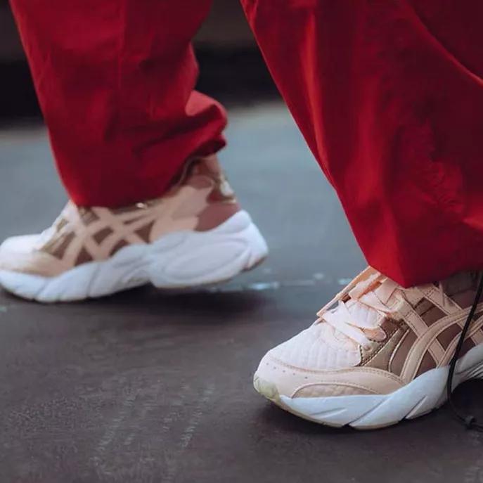 日常穿运动鞋推荐女,大家穿什么运动鞋好看女