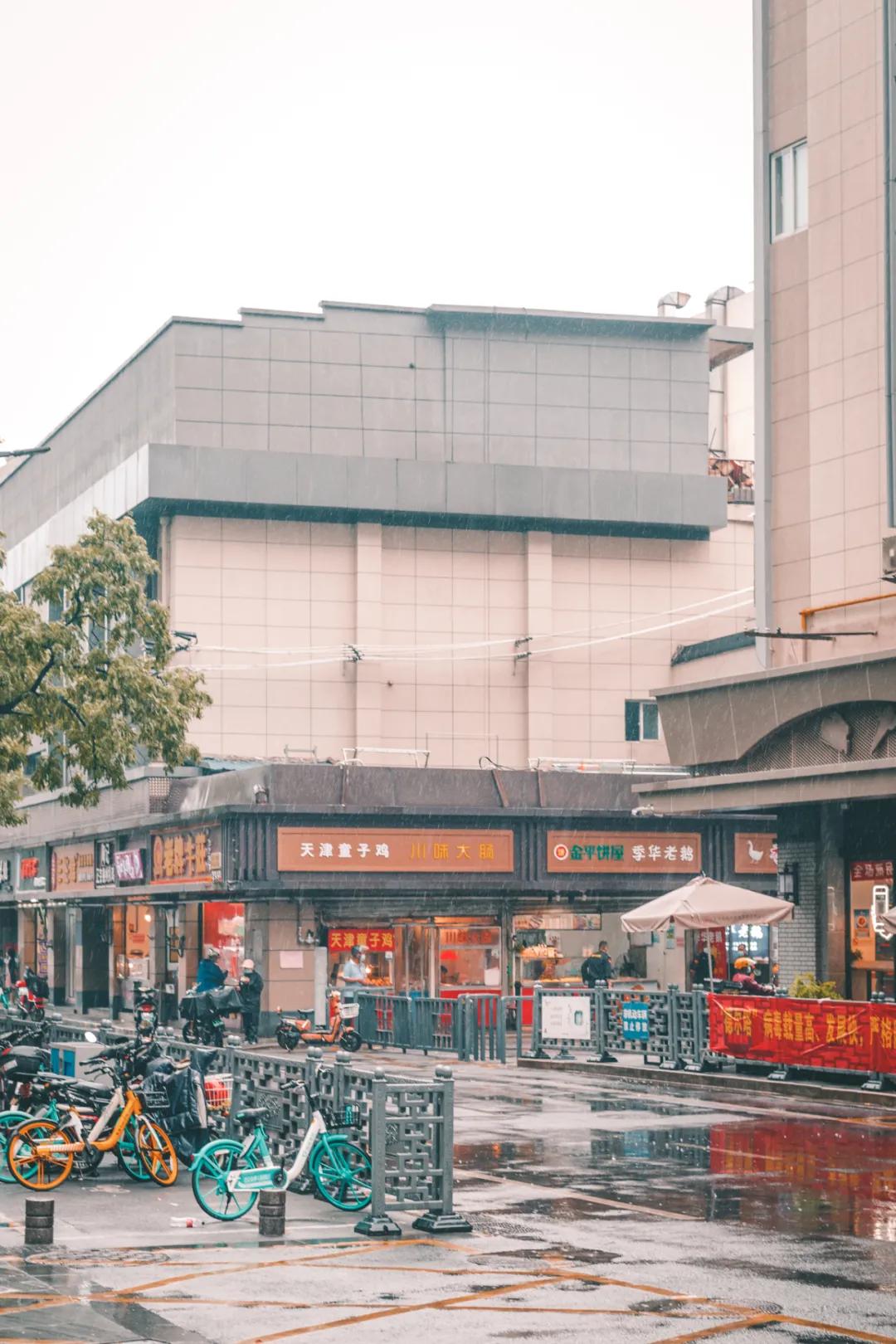 没人在排队的地方,科巷要排队吗