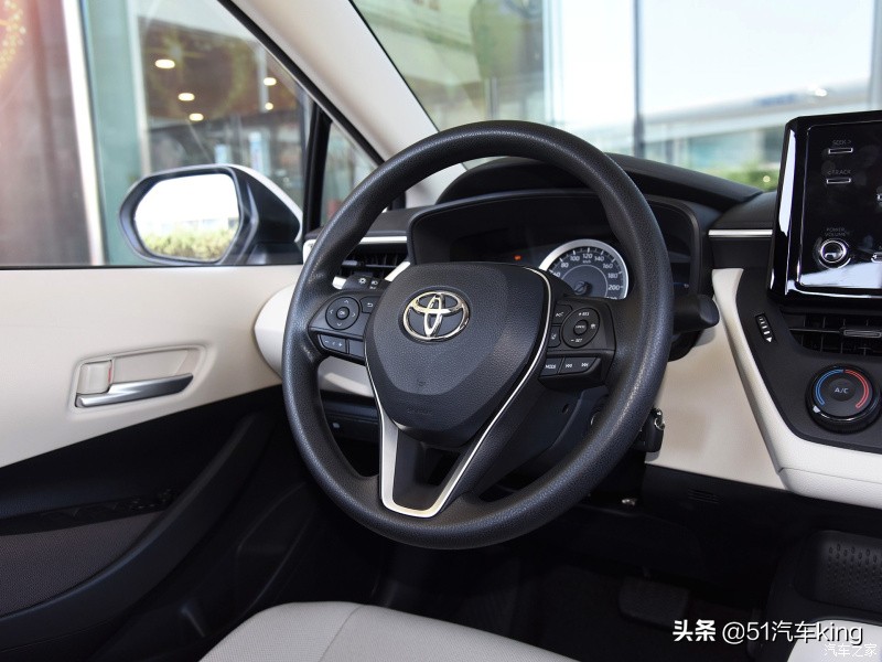 卡罗拉雷凌低配落地多少钱,卡罗拉与雷凌哪个性价比高