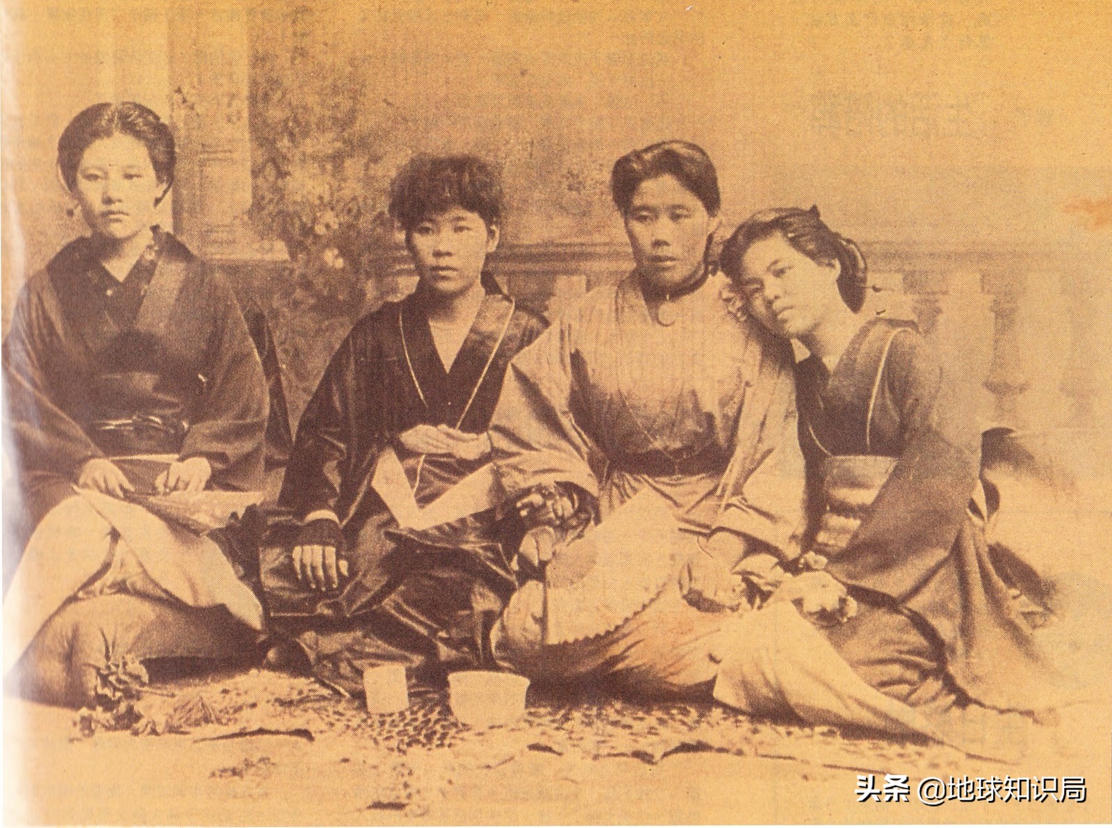 日本女人,为国*身卖**|地球知识局