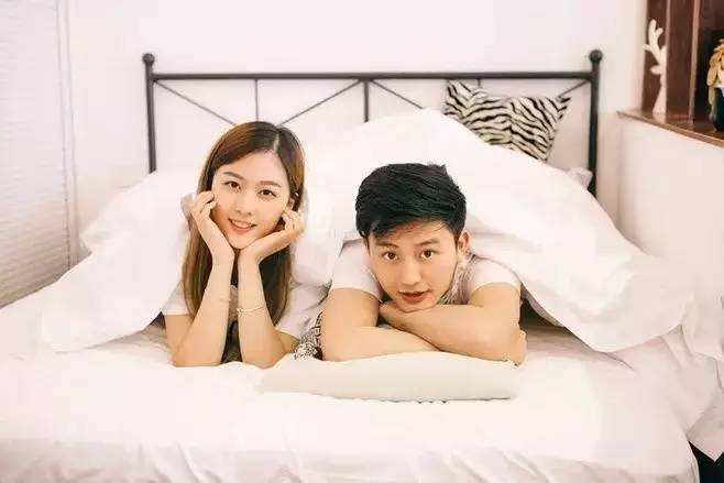 夫妻俩幸福生活必备好物,新婚秘籍可保夫妻恩爱长久