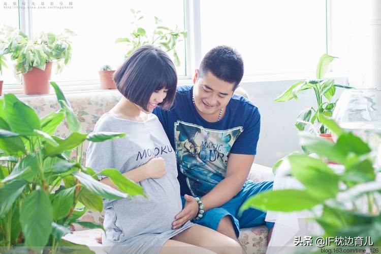 胎儿八个月不怎么胎动,八个月孕妈胎动