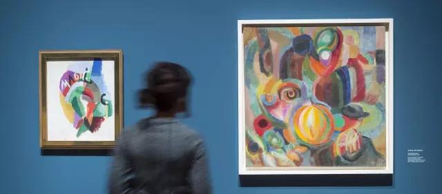 她亲眼看着自己的画作挂进卢浮宫,这位“时尚先锋”不输香奈儿