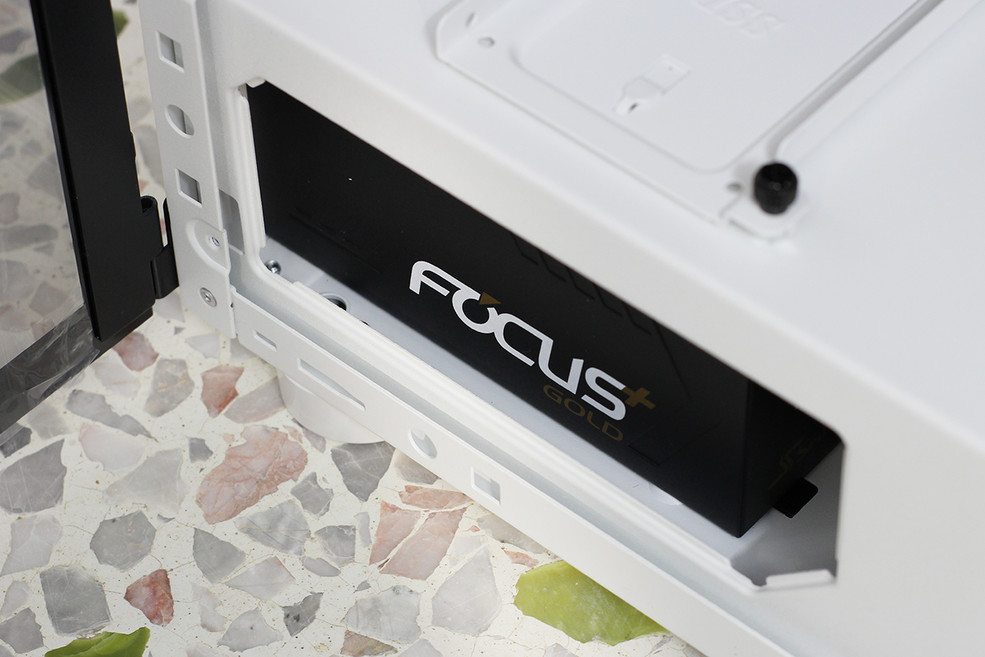 麻雀虽小，用“料”十足——Tt（Thermaltake）挑战者H3机箱体验