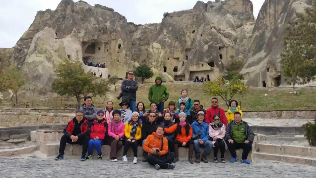 万能张与嬉嬉旅行