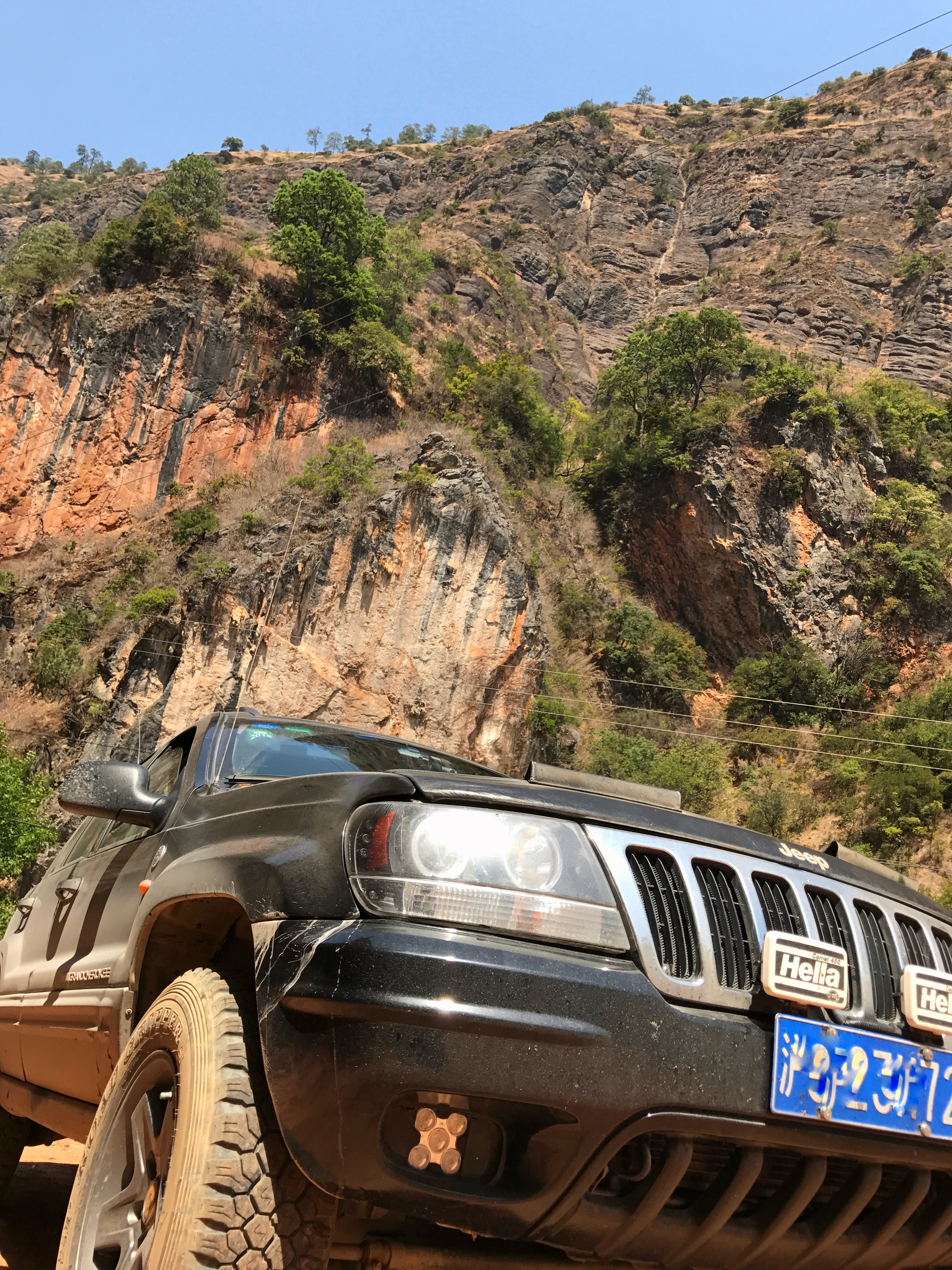 在国内生不逢时的第二代大切诺基WJ，还记得他么？他陪我走遍天涯