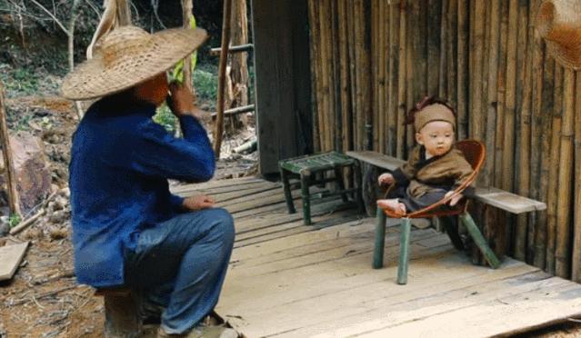 中国宝藏爷爷靠玩木头火到国外了,中国宝藏爷爷玩木头火到国外了