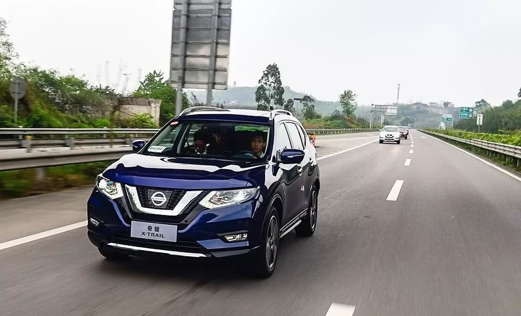 价格低省油的suv家庭用车,家庭用车买suv还是mpv