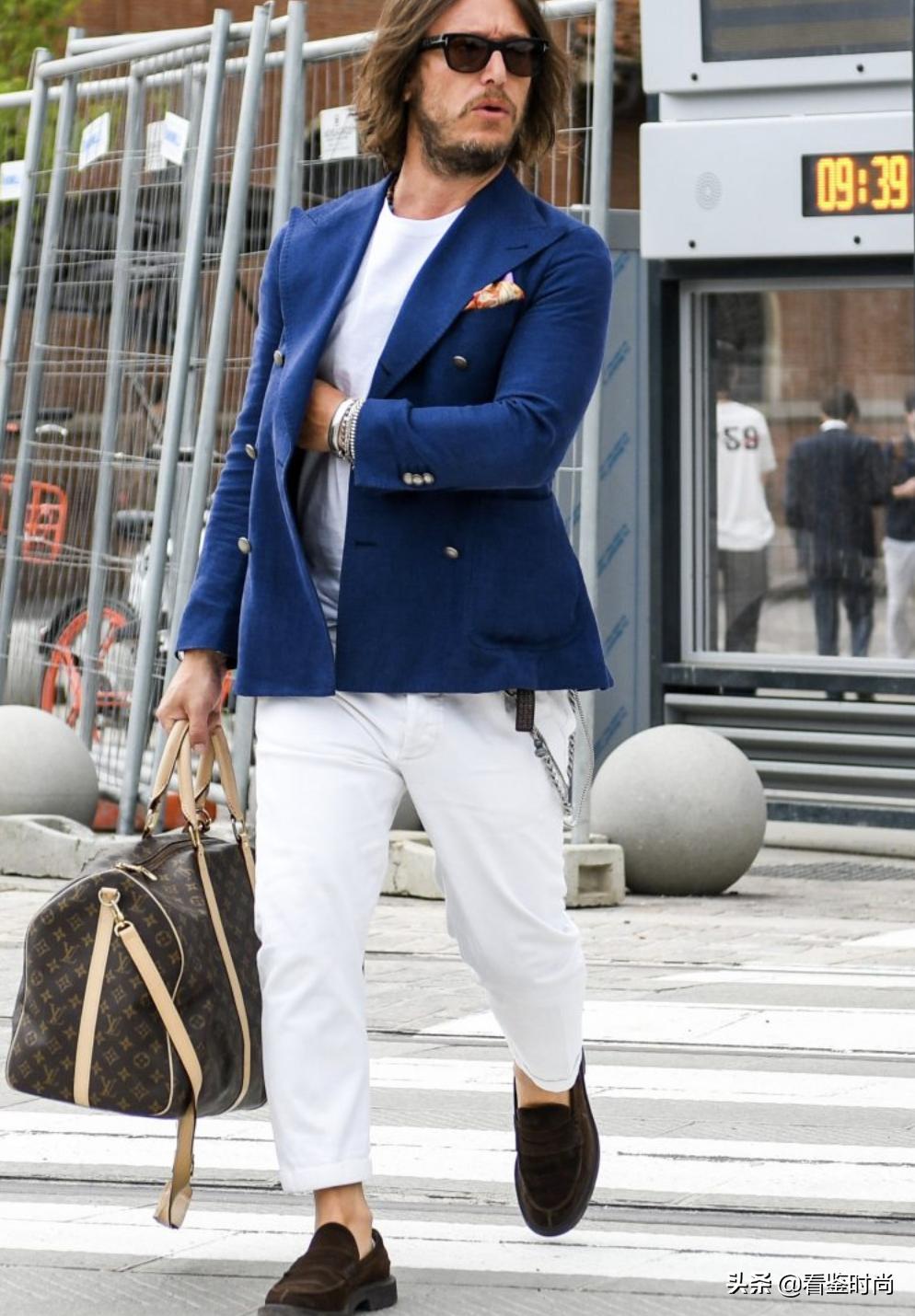 男士白色牛仔裤搭什么鞋,男士宽松白色阔腿牛仔裤