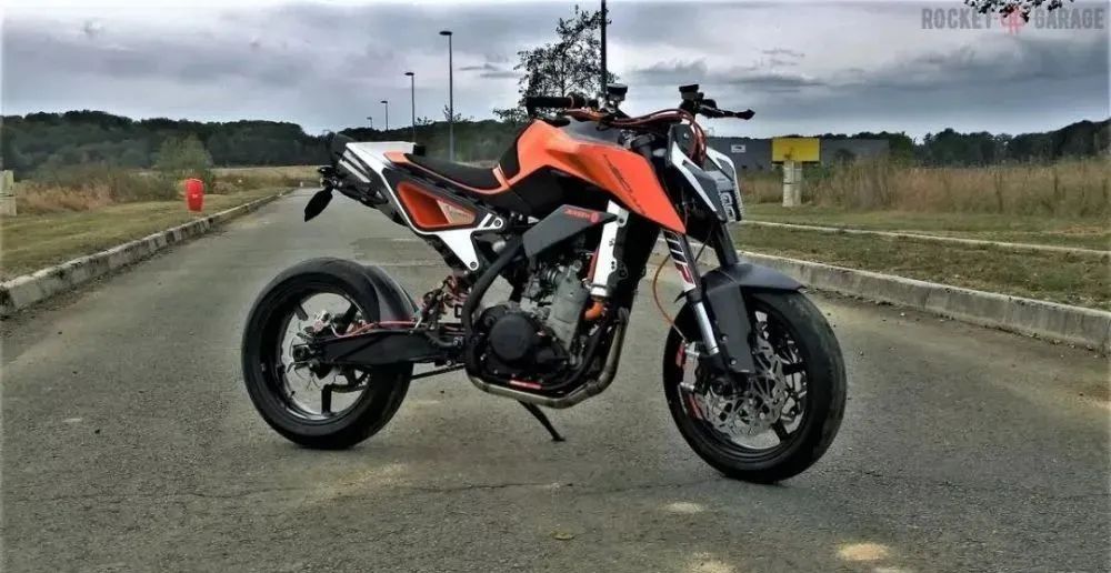 ktm490duke落地多少钱,ktm双缸450cc引擎