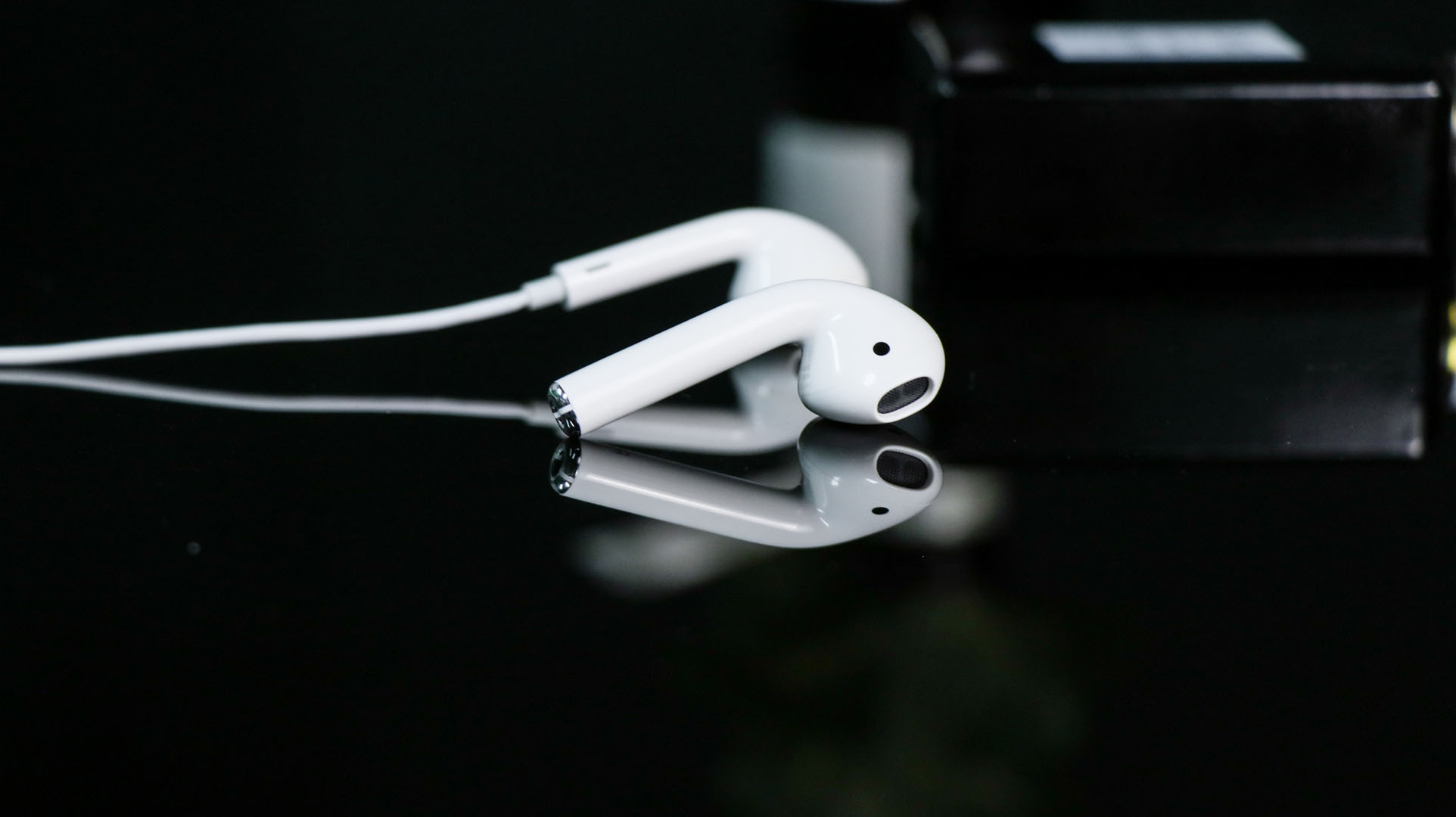 无敌是多么寂寞！AirPods2但求一败而不可得