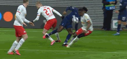 欧冠惊魂2019,惊魂一刻波尔多边锋球场昏厥