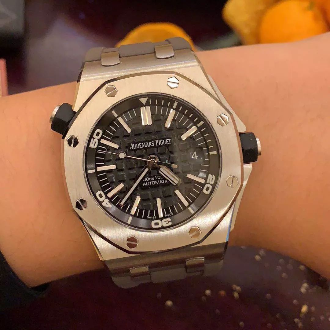 一入表坑深似海，居然有人一年买了24块手表？