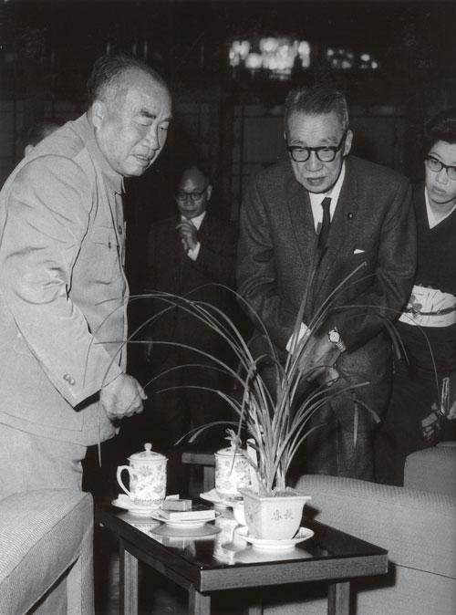 *德朱**赣南一系列整顿铸就威武之师，井冈山会师令红军数量扩大五倍