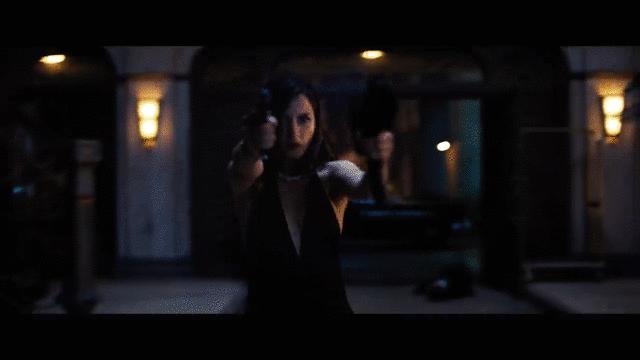 007邦女郎出场名场面,古巴007邦女郎