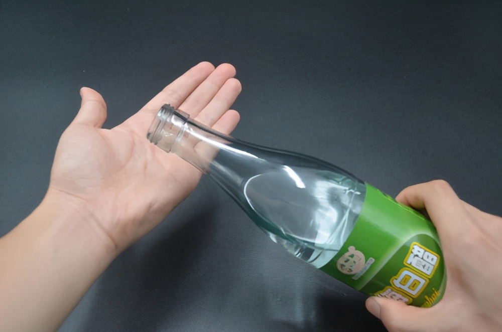 冰箱用什么清洗杀菌和去味,冰箱有味怎么办小窍门