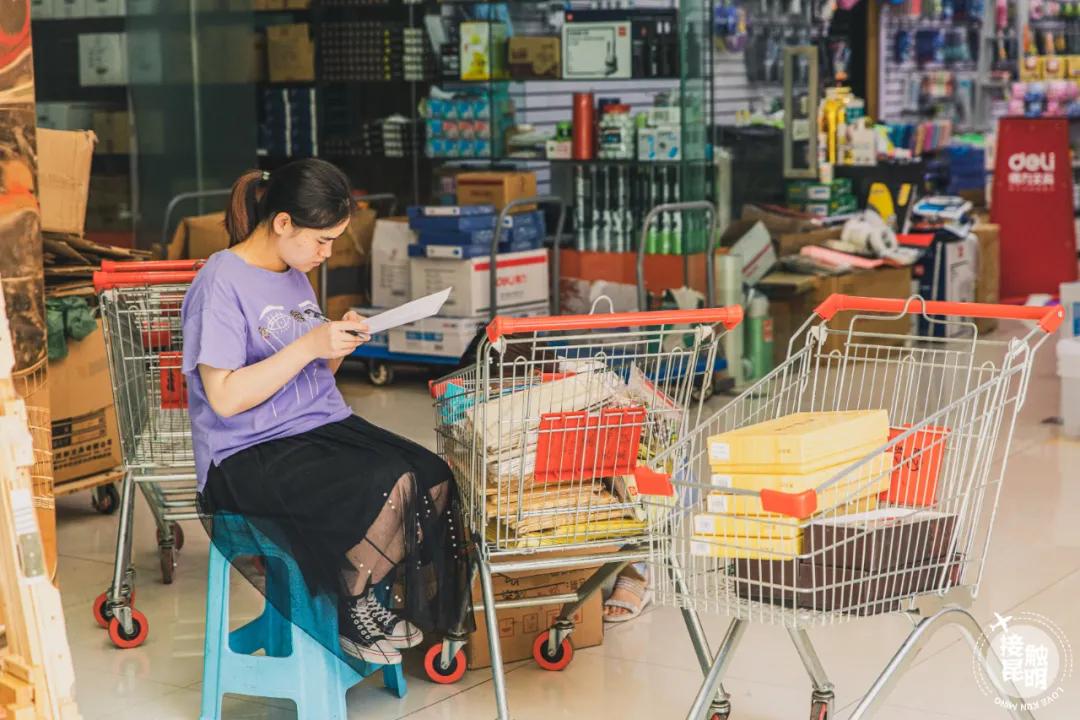 云纺，一个被美食“耽误”的批发市场