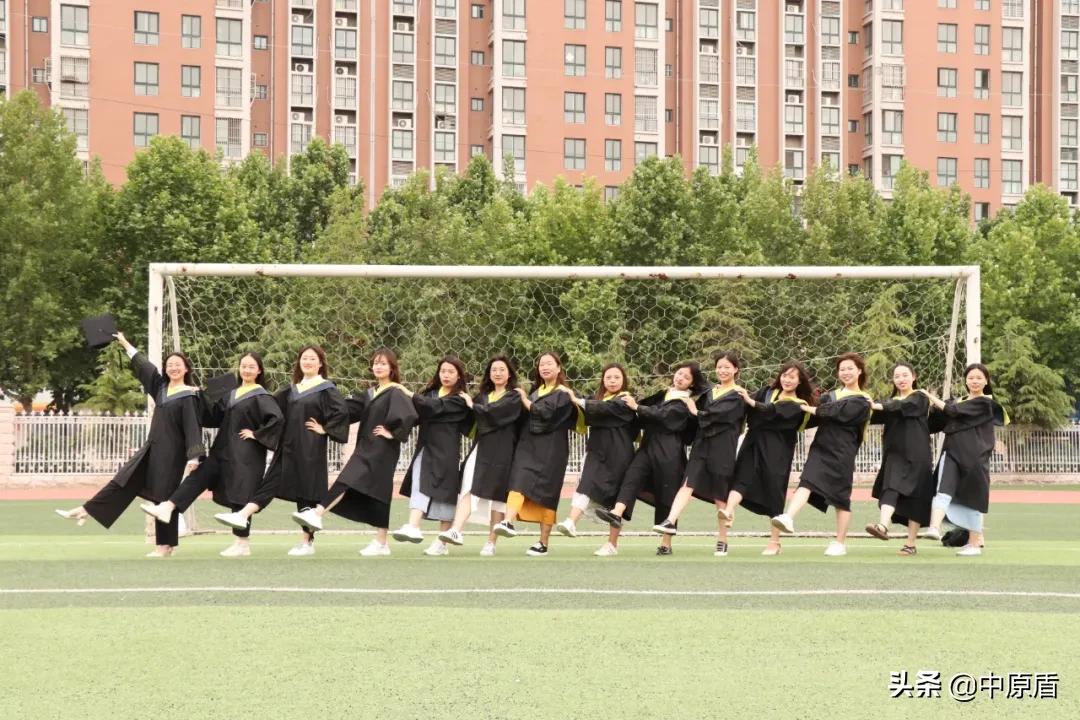 大片来袭！河南各高校凹造型毕业照绝对惊艳到你
