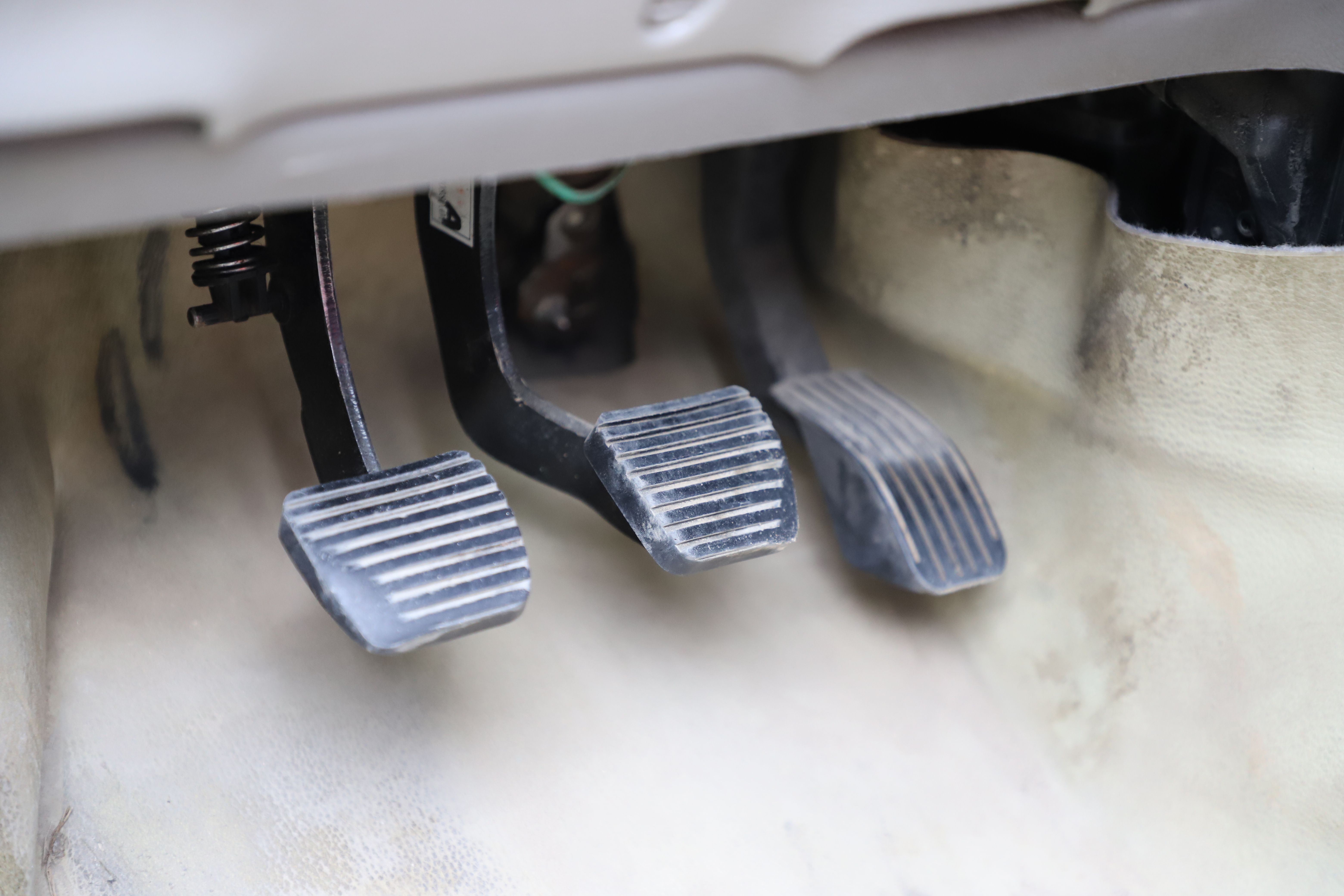 雪铁龙c2两厢驾驶感受,雪铁龙c2这款车怎么样