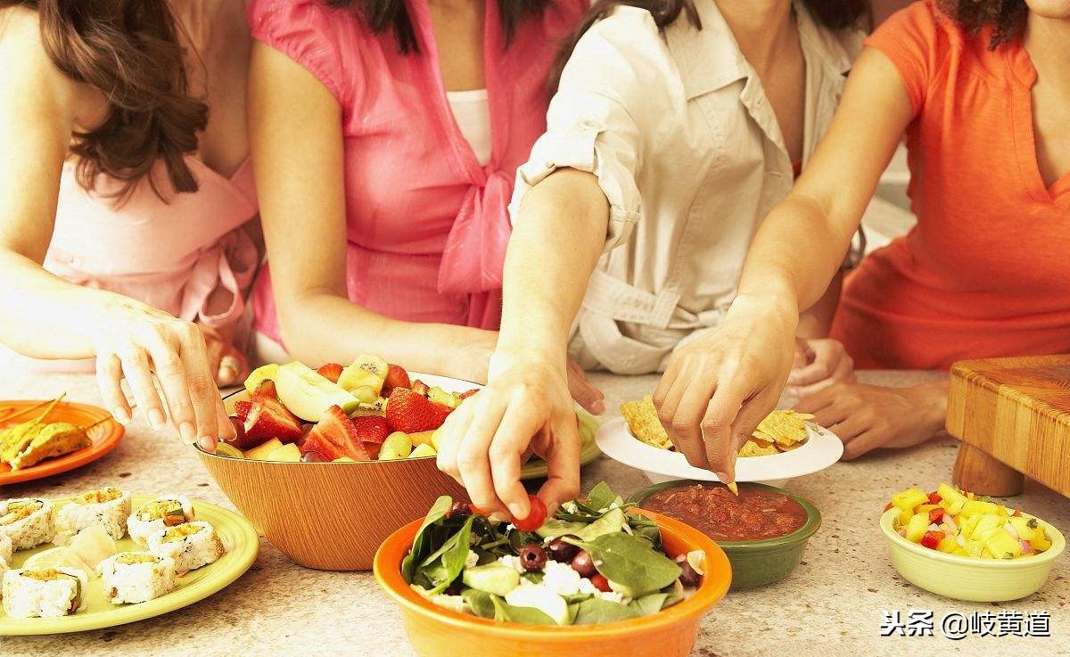 女子近一周大便出血,肛门疼痛且有灼热感,因1种常见的肛肠疾病