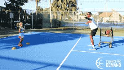 小朋友网球初学训练视频,小孩网球初学者击球训练方法