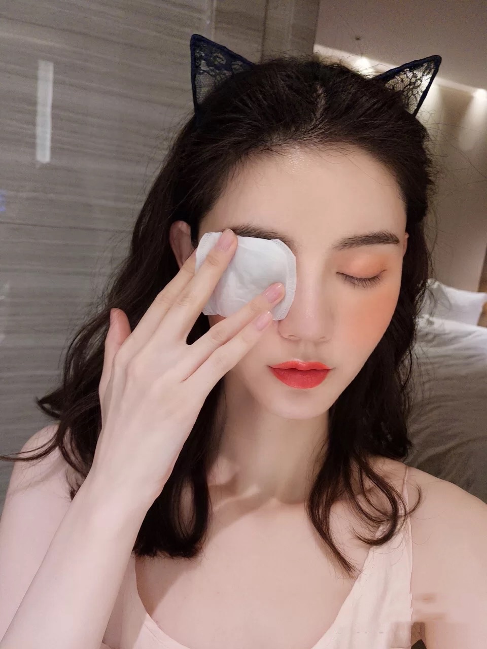 怎么卸睫毛不会留胶,在家卸睫毛小妙招没有解胶剂