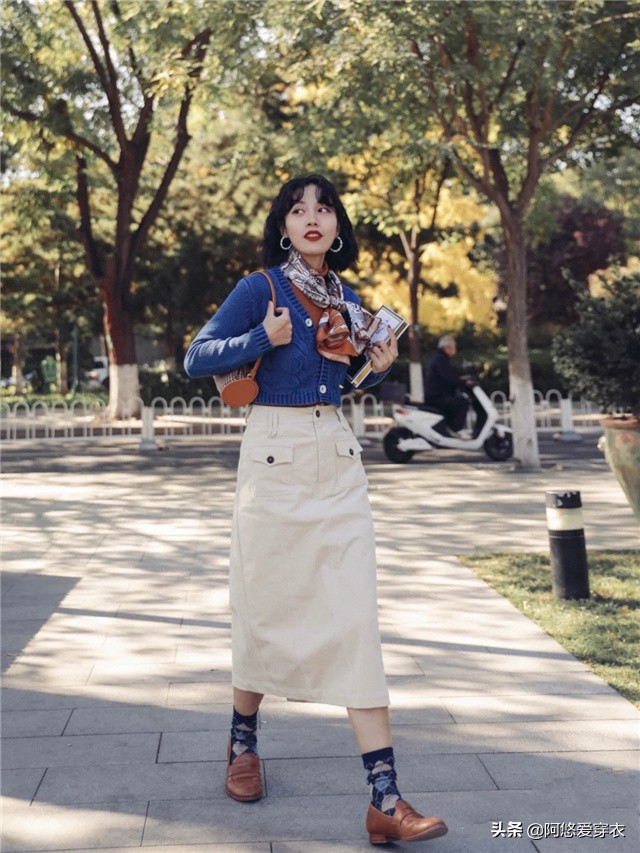 显白流行色高级感,黄黑皮如何hold住今年的流行色