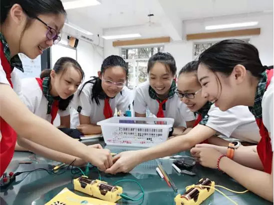 初中解读｜进华中学——阔别20年，再次拥抱华师大，与华二同辈