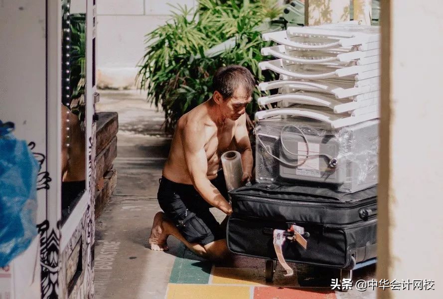 火车卧铺怎么老是买不到,火车卧铺很难买到