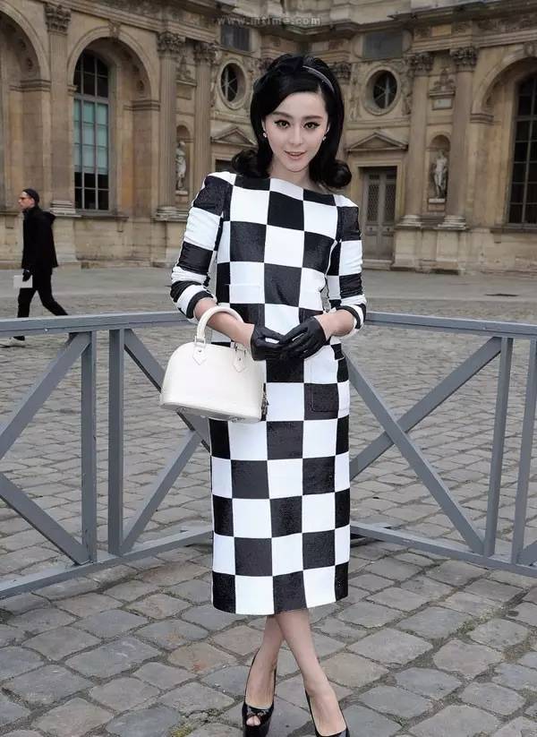 凹造型的包包图片大全,高级感褶皱包