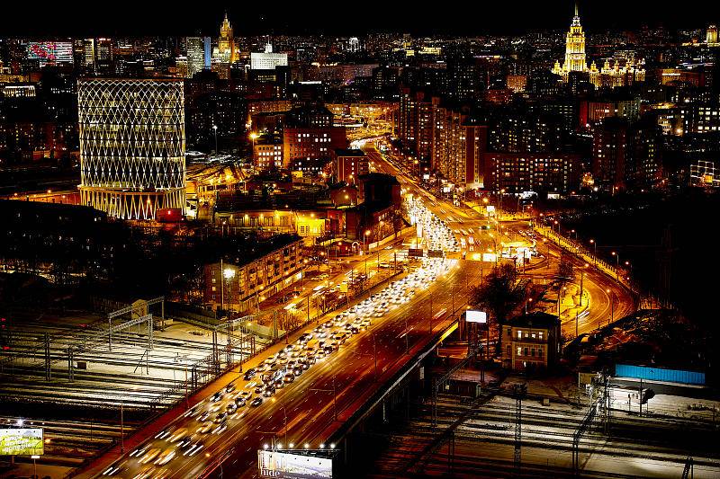 通勤5小时的莫斯科“候鸟”：我没钱，没钱就必须牺牲时间