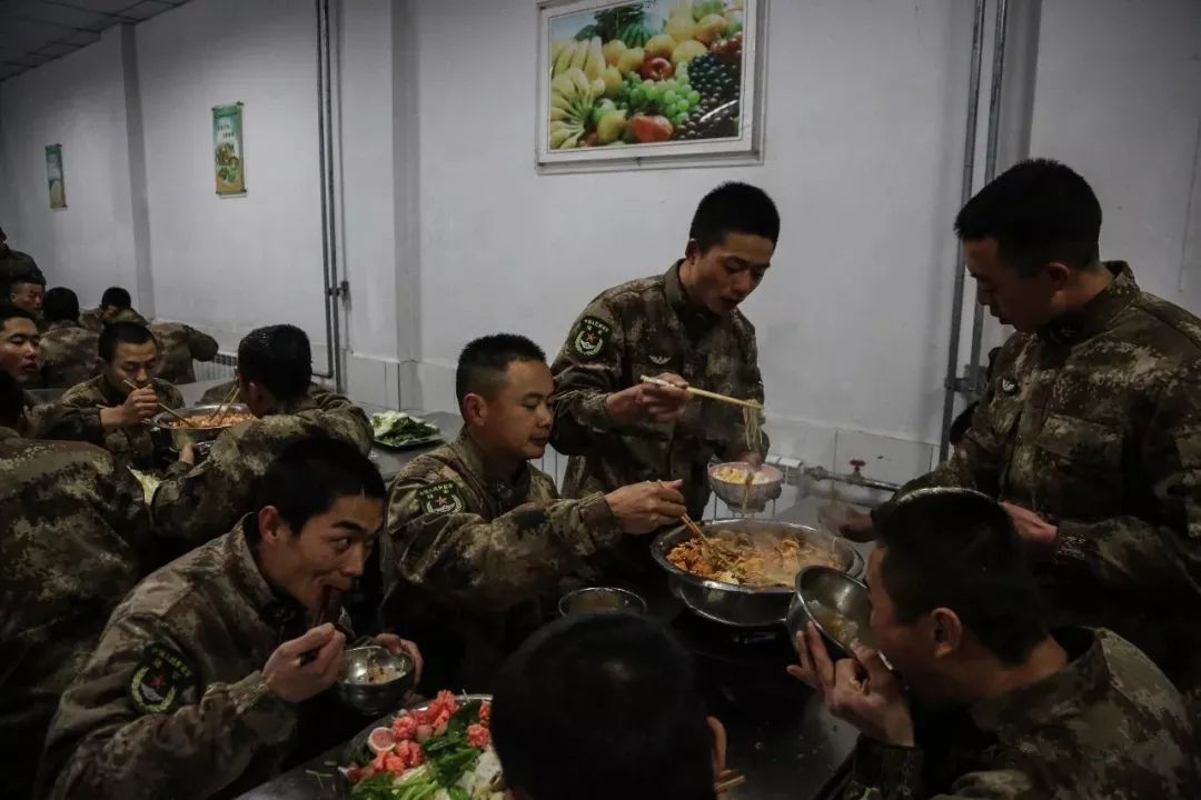 一级军士长提干营长,二级军士长提干后军衔