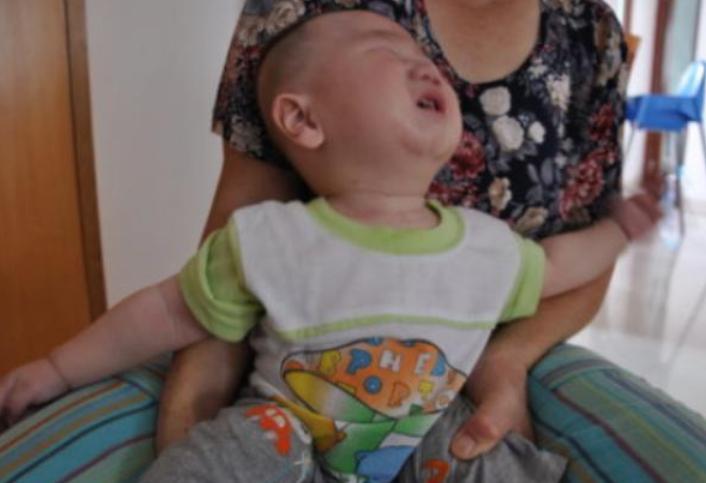 2岁宝宝排不出来大便10天了,2岁宝宝拉不出屎怎么办快速解决