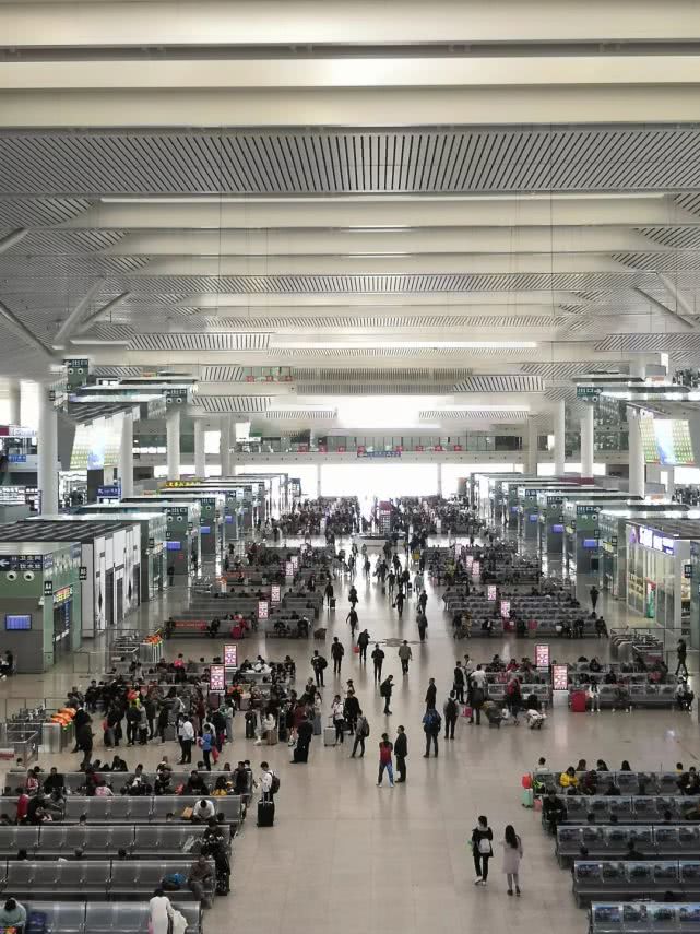 邻趣跑腿携手道音传媒上线7大高铁站，引爆下沉市场新力量