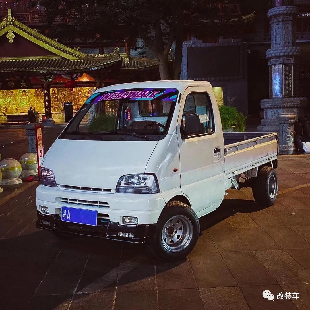 这动手能力也太强了！车友纯手工打造纯粹JDM小货车