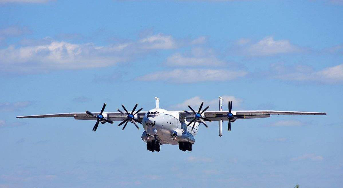 苏联安22巨型运输机,世界上最大的飞机安22运输机