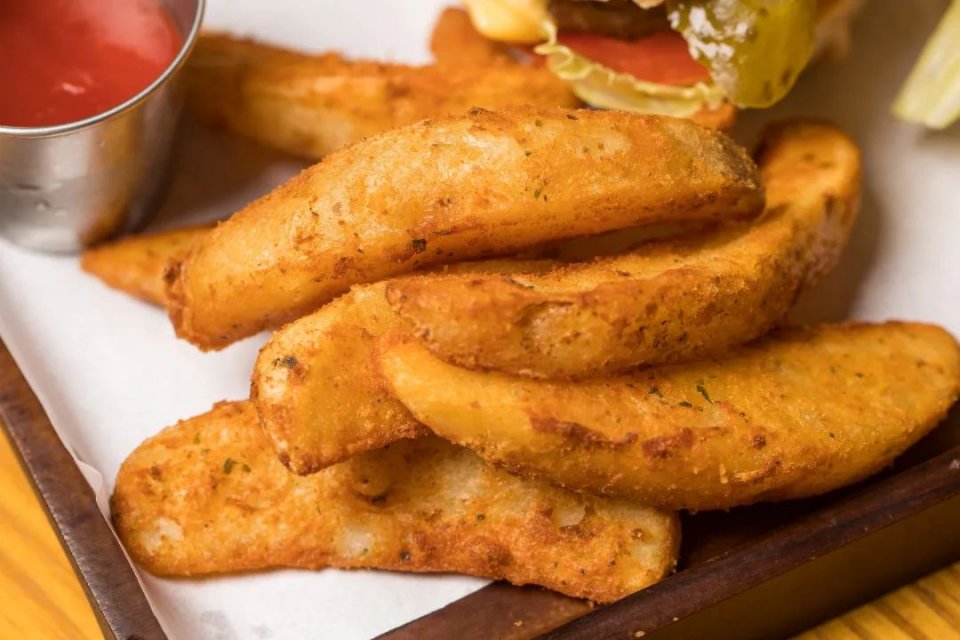 深圳水龙头酒吧，被空姐占领了