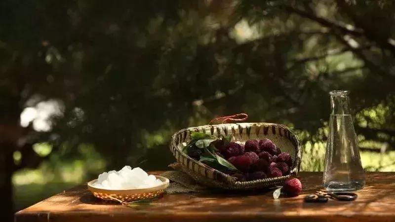 这个季节有了杨梅怎么做杨梅酒,一年一度的杨梅季泡杨梅酒