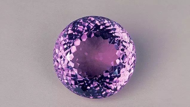 美国一代女王留下的华丽珠宝,美国第一夫人首饰