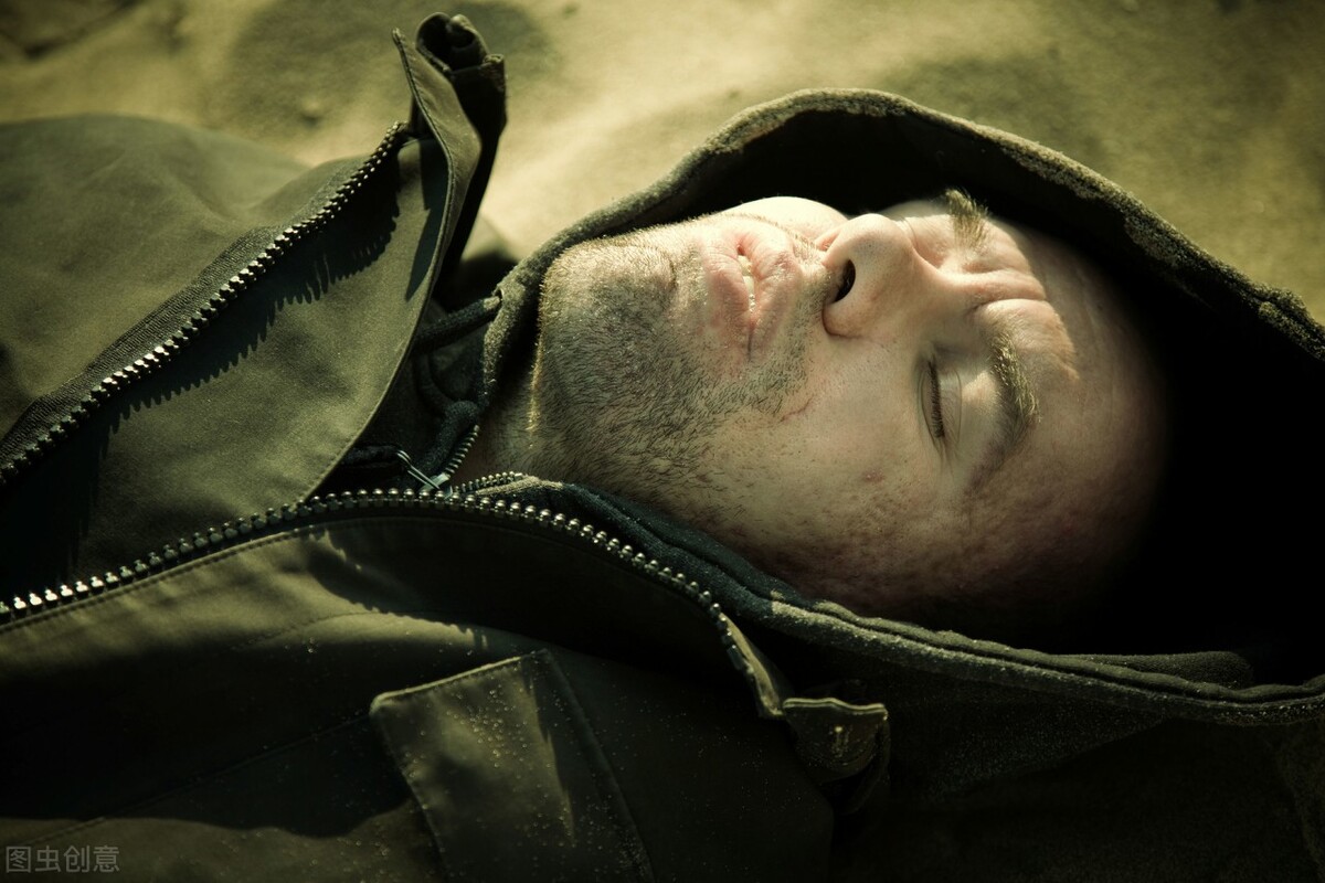 现在只差一个时差，此时冲到山神那里，那是土匪想不到的